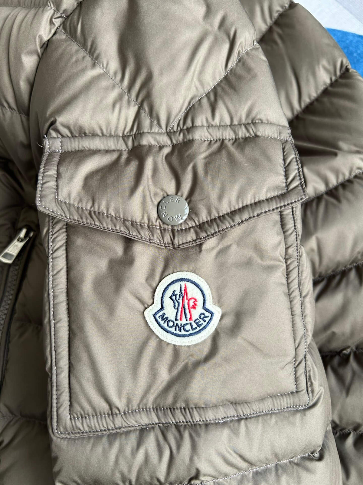Moncler Galion Hooded Short Down Jacket – Olive Green Quilted Puffer