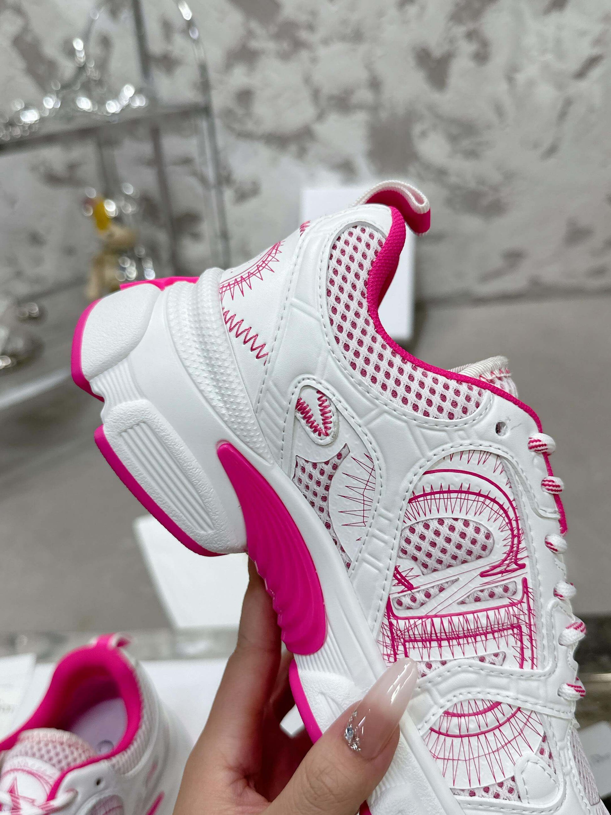 Outfit Dior Sneakers Instagram Dior Walk'N' Dior Sneakers Gemaee UAE