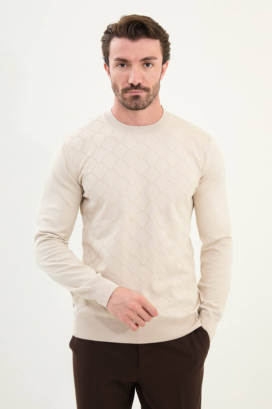 Men’s off-white slim fit textured crew neck sweater with diamond knit pattern, styled with brown trousers, smart casual men’s knitwear for layering and formal-casual outfits