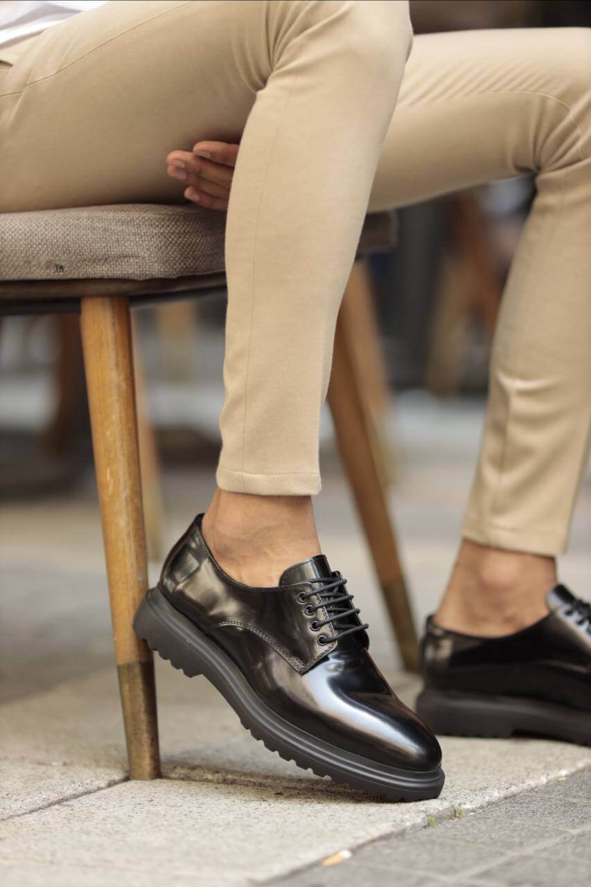 Black Casual Shoe - Unmatched Elegance and Sophistication â HolloMen