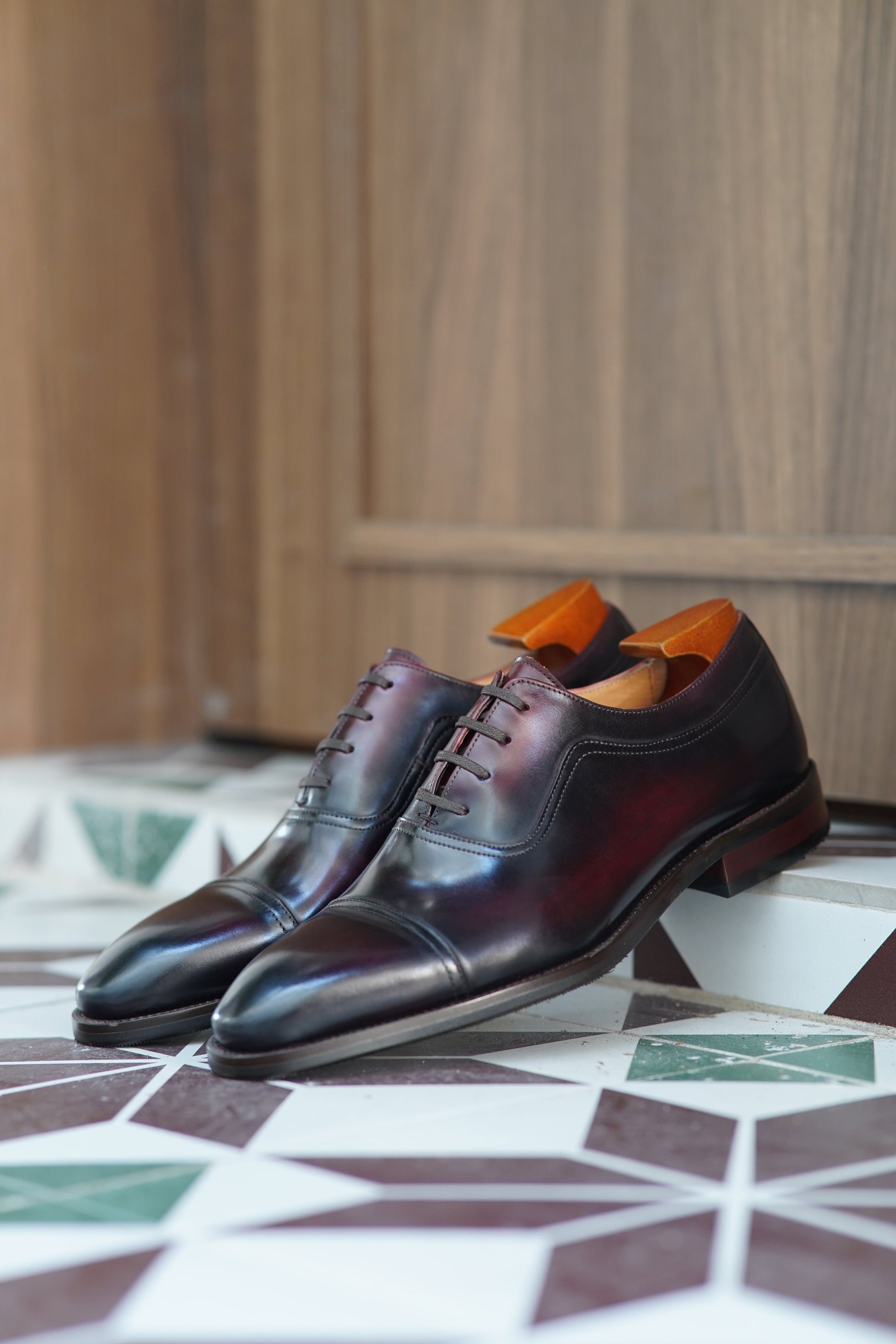 Burgundy Oxford Dress Shoes for Men. HolloMen Burgundy Oxford Dress Shoes for Men. HolloMen