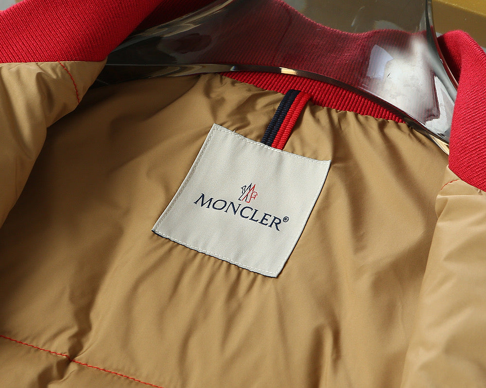Moncler Elberton Square-Quilted Down Gilet – Red Quilted Vest