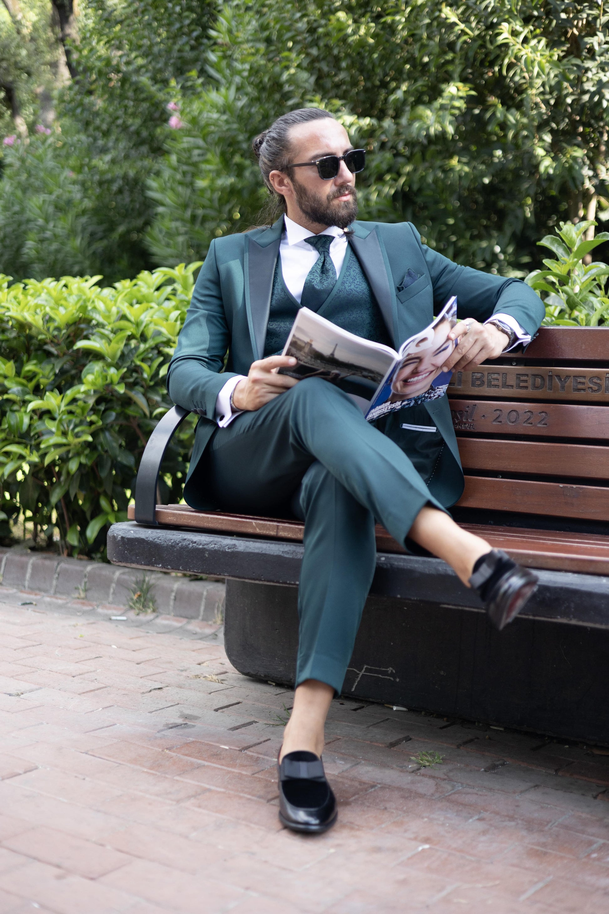 Emerald Elegance Three-Piece Suit Sophisticated Green Suit for Men. HolloMen Emerald Elegance Three-Piece Suit Sophisticated Green Suit for Men. HolloMen