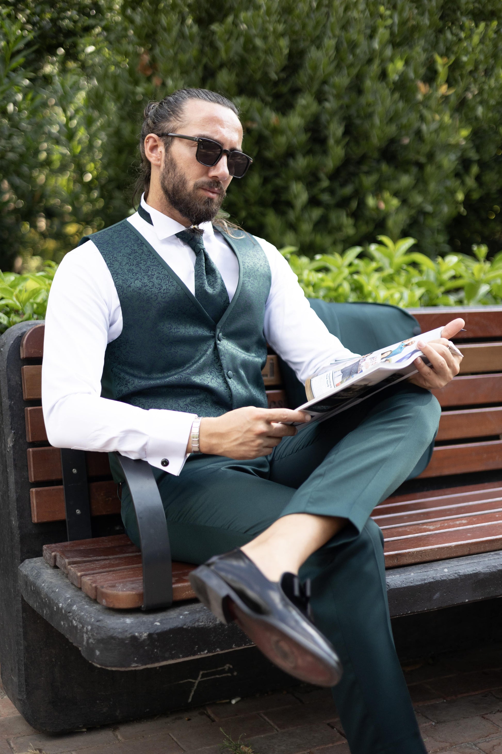 Emerald Elegance Three-Piece Suit Sophisticated Green Suit for Men. HolloMen Emerald Elegance Three-Piece Suit Sophisticated Green Suit for Men. HolloMen