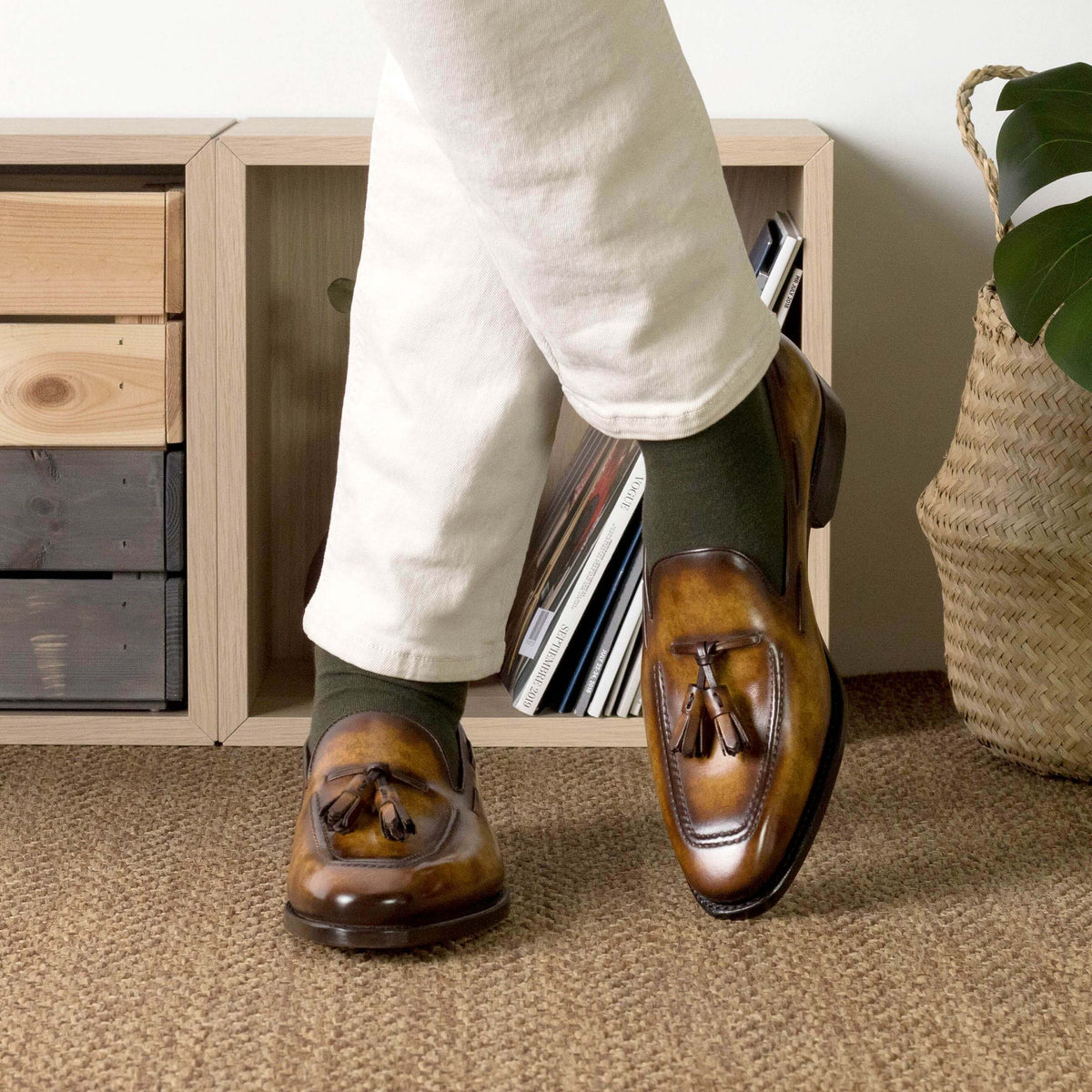 Cognac Tassel Loafers – Hand-Patina Leather | HolloMen Made  display picture 2