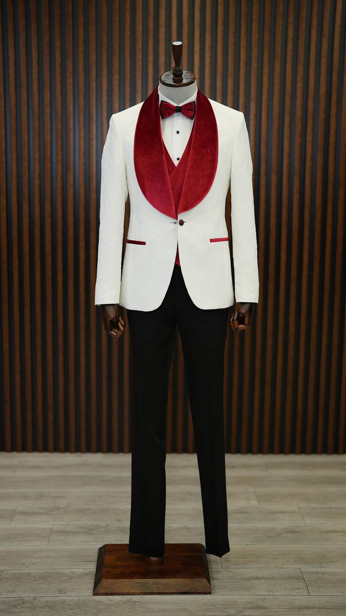 Mababang Red &amp; White Tuxedo Suit