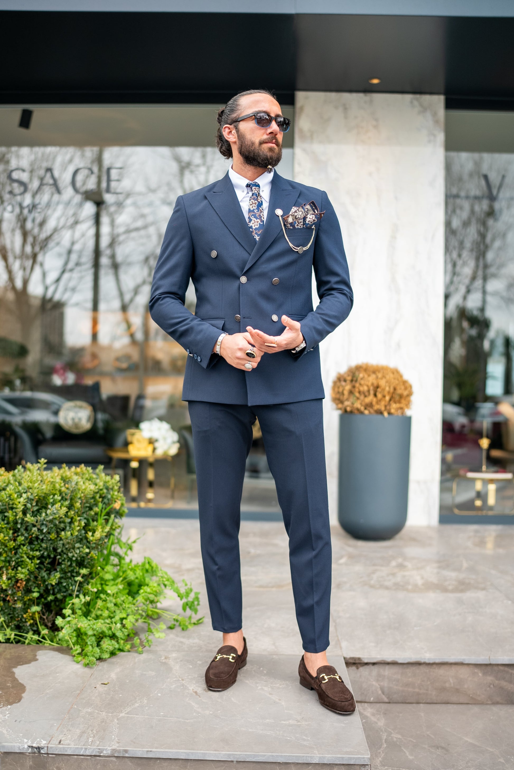 A Navy Blue Suit from Hollomen