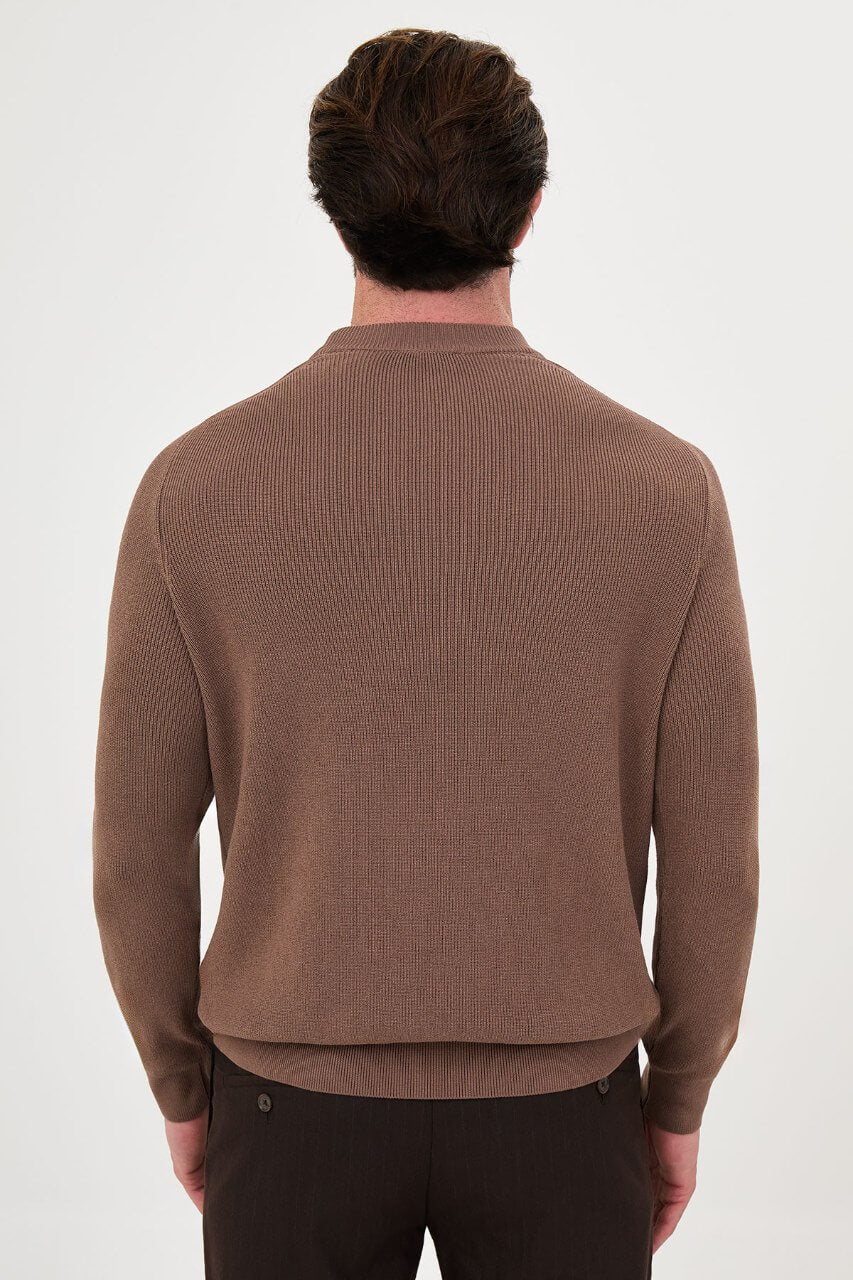 Men’s light brown crew neck knit sweater with cotton stretch fabric for fall winter smart casual outfits