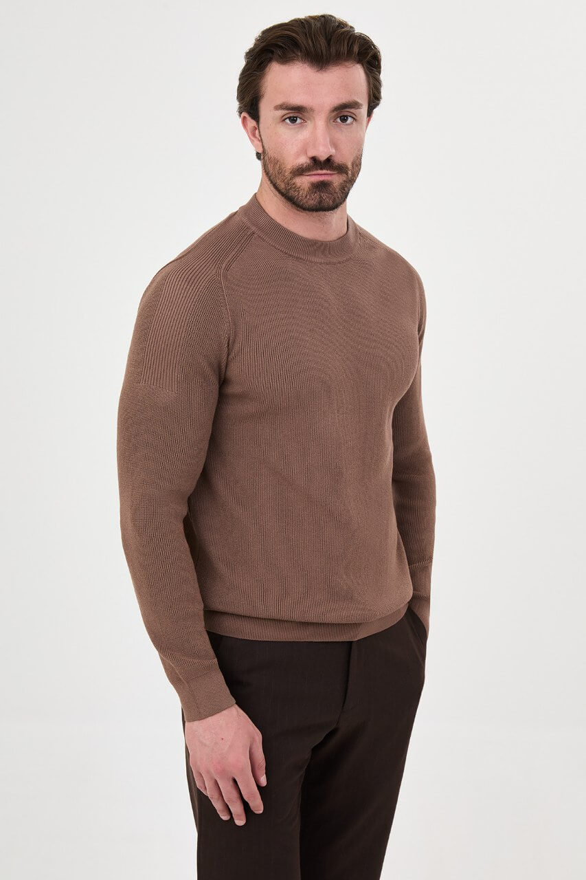 Men’s light brown crew neck knit sweater with cotton stretch fabric for fall winter smart casual outfits