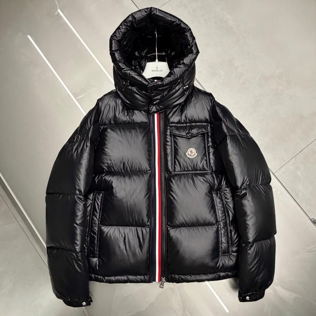 Moncler Montbeliard Hooded Short Down Jacket in Black