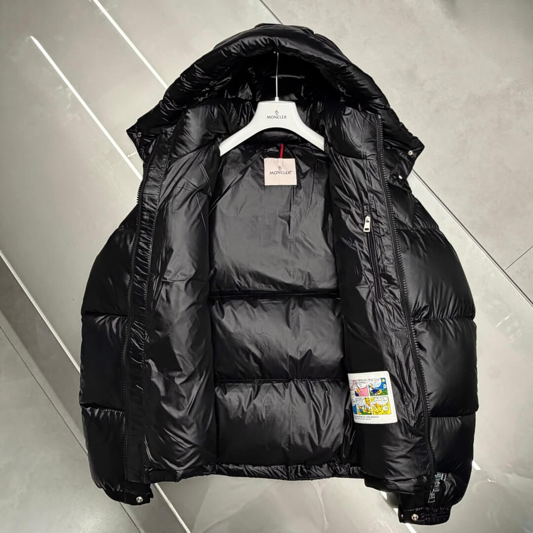 Moncler Montbeliard Hooded Short Down Jacket in Black