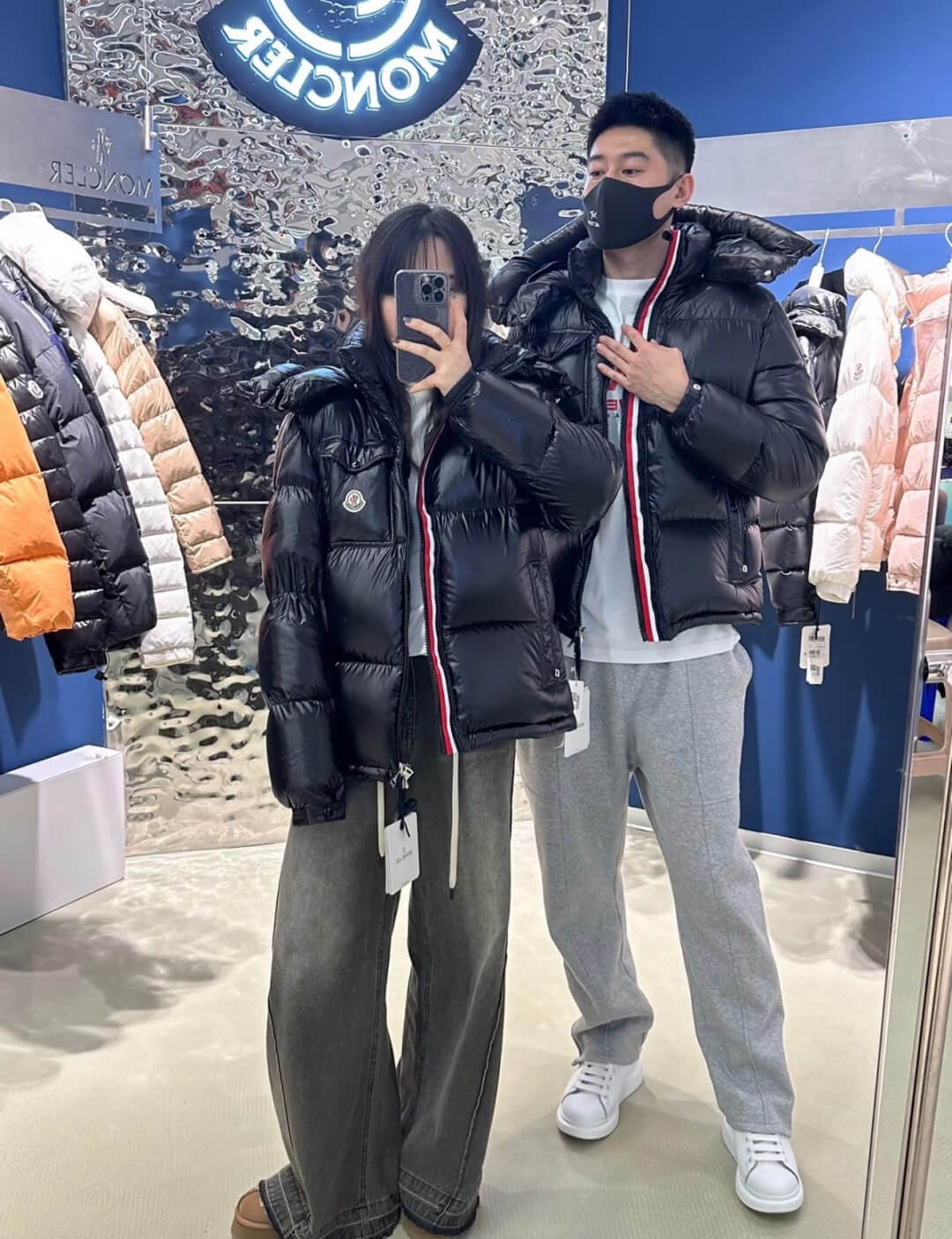 Moncler Montbeliard Hooded Short Down Jacket in Black