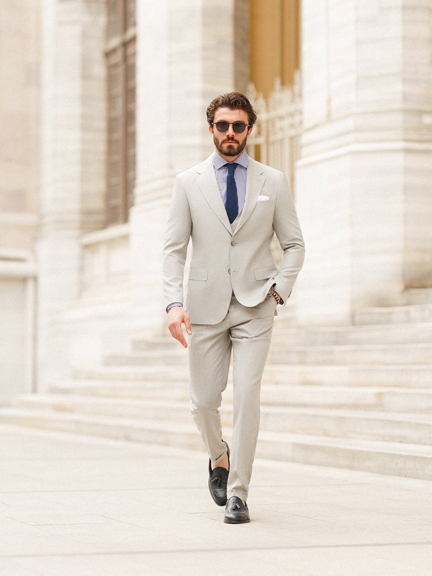 Grauer Slim-Fit-Anzug, 3-teilig