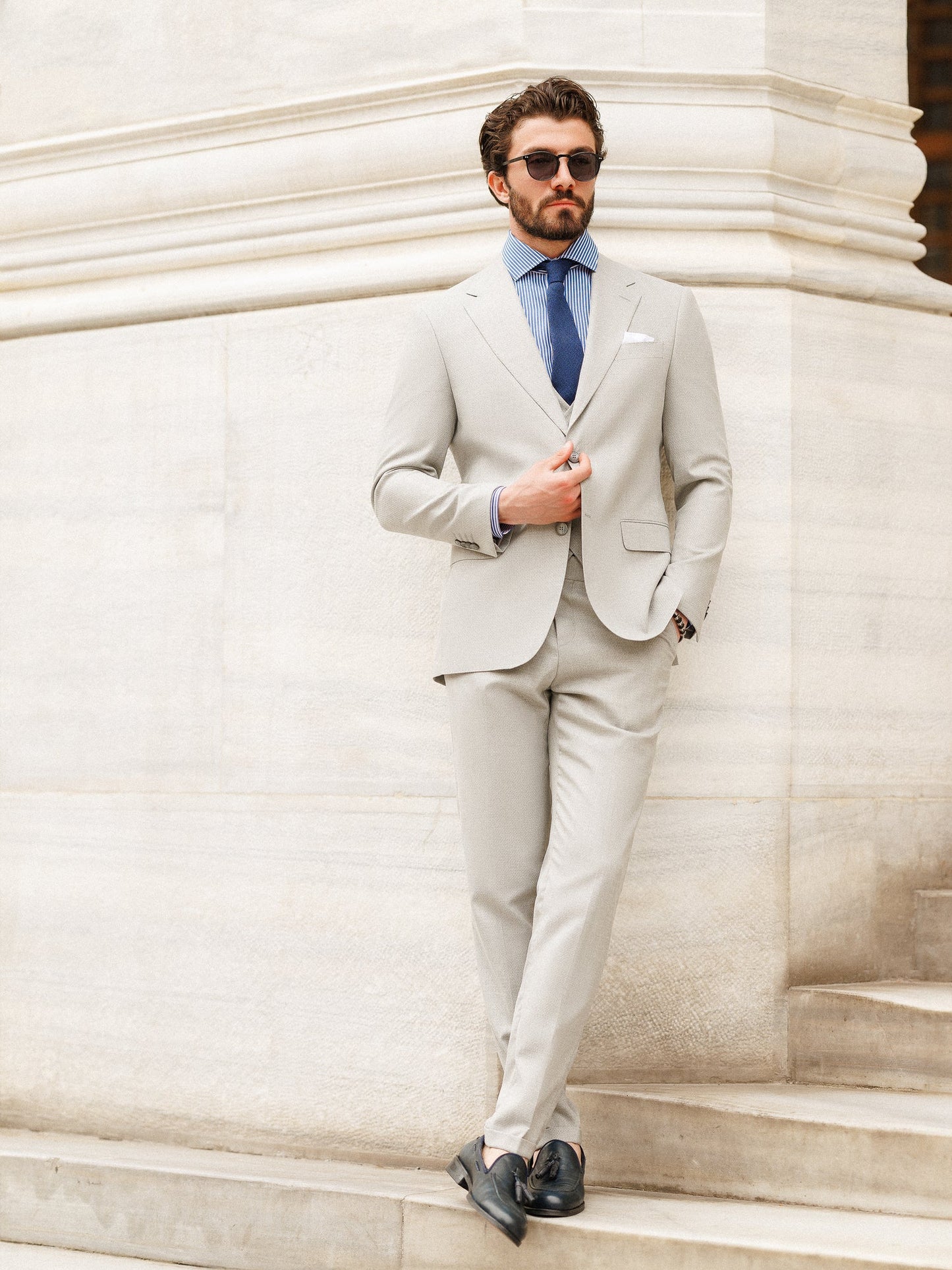 Grauer Slim-Fit-Anzug, 3-teilig