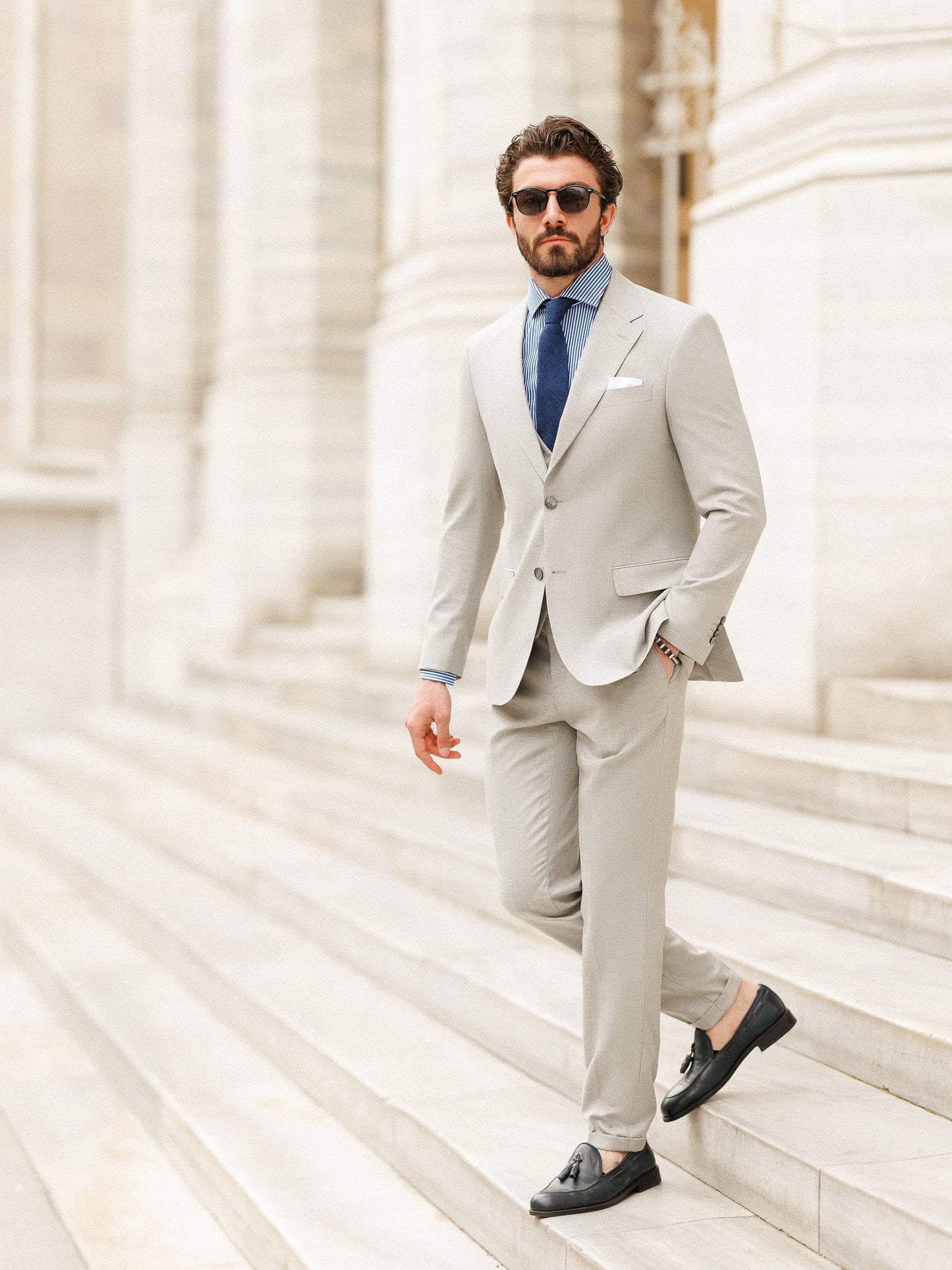 Grauer Slim-Fit-Anzug, 3-teilig