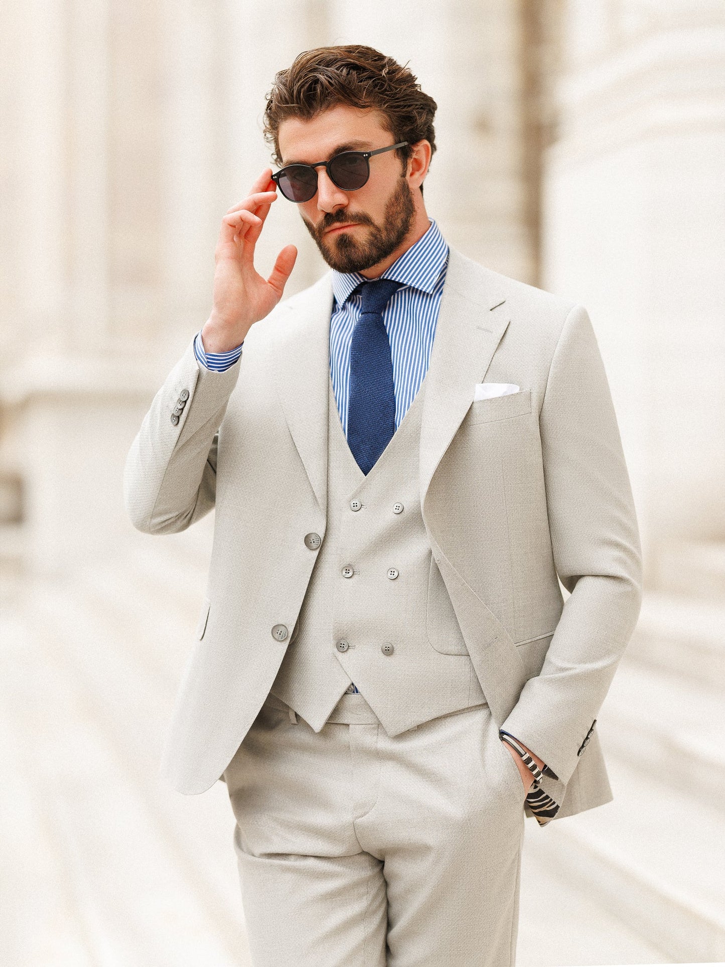 Grauer Slim-Fit-Anzug, 3-teilig