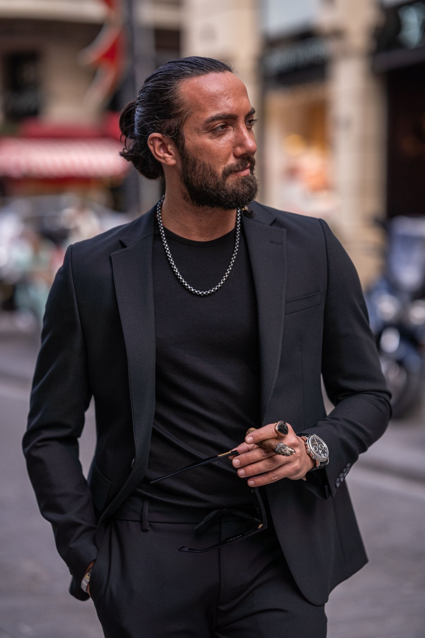 Dynamic Elegance: Slim Fit Black Business Casual Suit by HolloMen Dynamic Elegance: Slim Fit Black Business Casual Suit by HolloMen