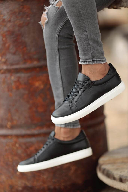 Albina Black Leather Sneaker