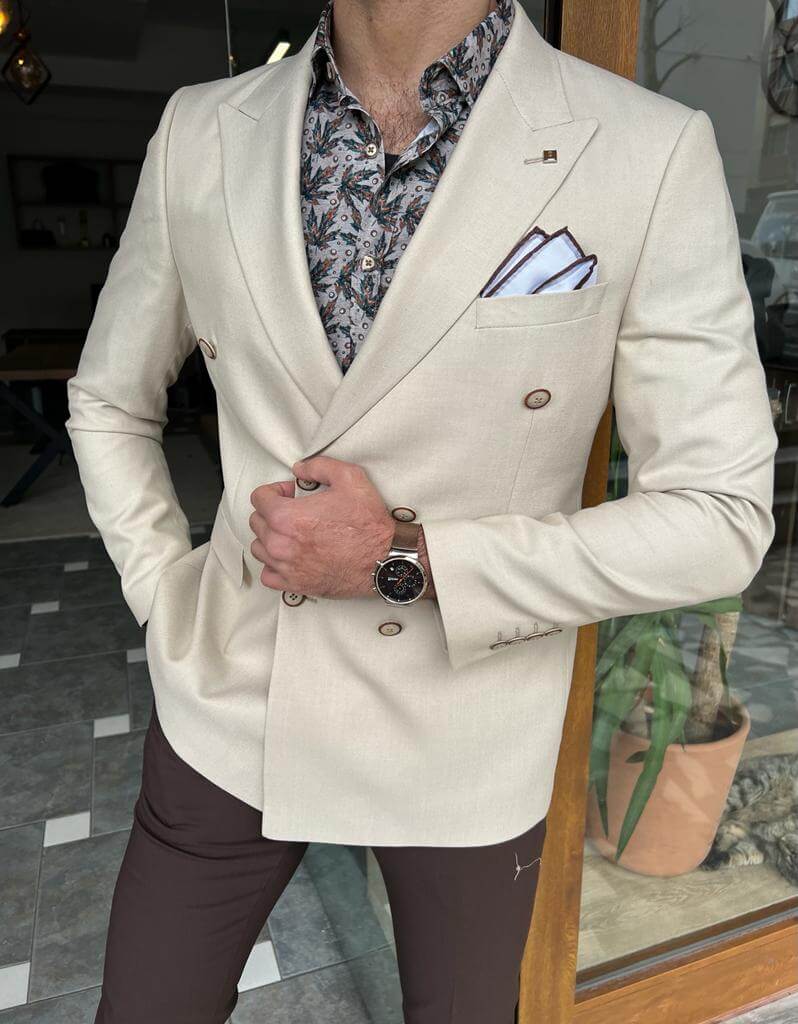  Beige double-breasted long jacket