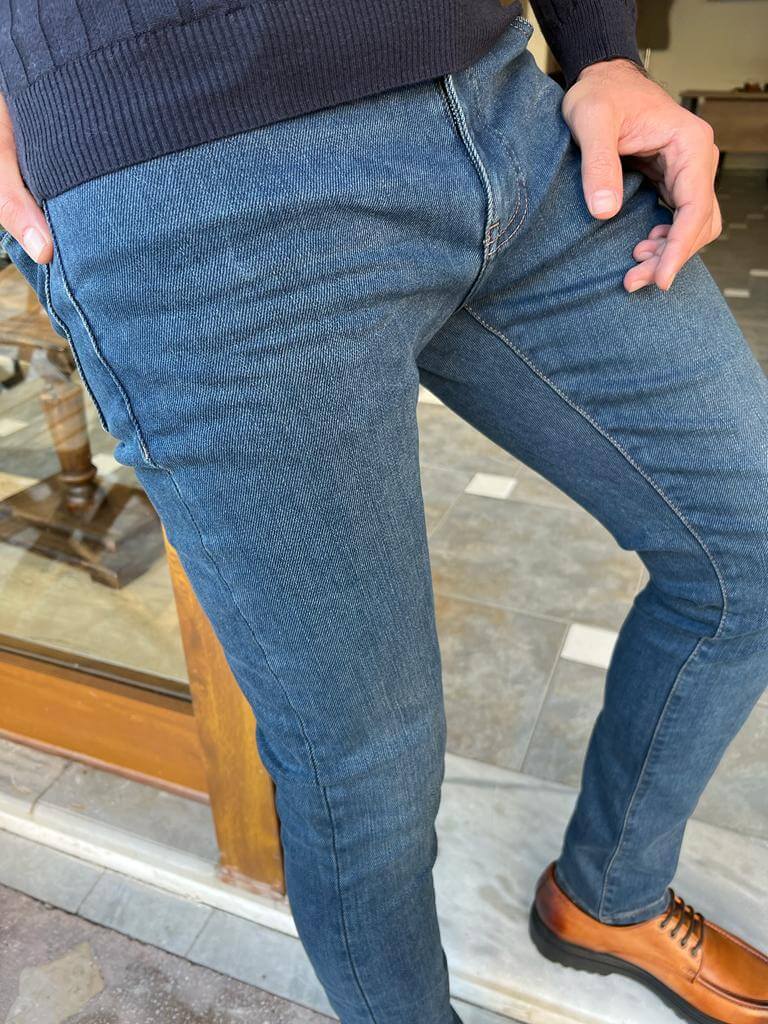 Синие мужские джинсы
