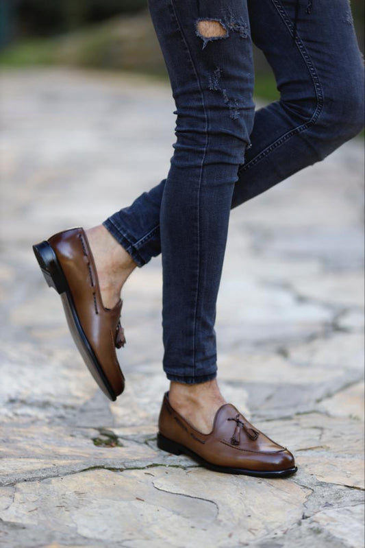 Lisbon brown leather tassel loafers with EVA sole, offering classic elegance and versatile wear for modern gentlemen.