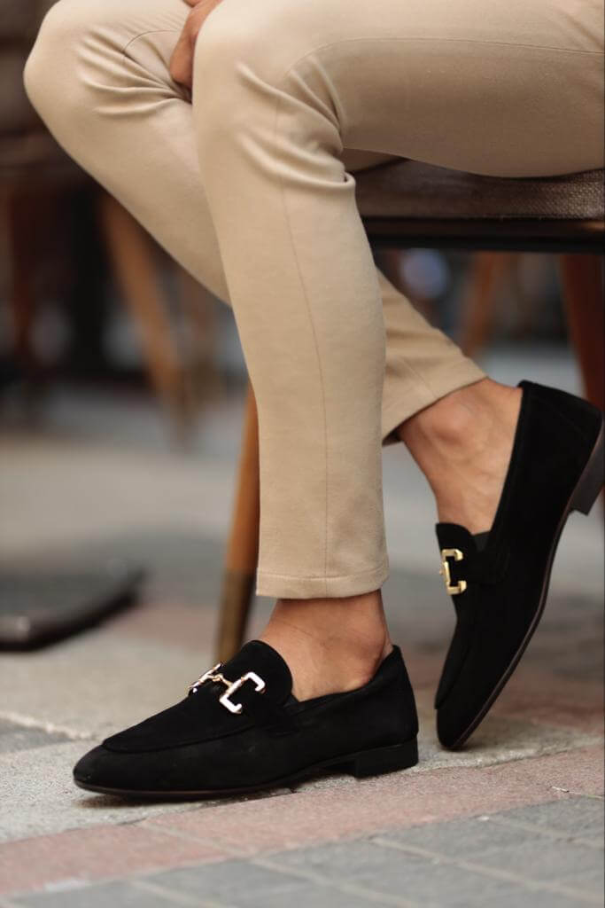 حذاء لوفر أسود من Carey Suede