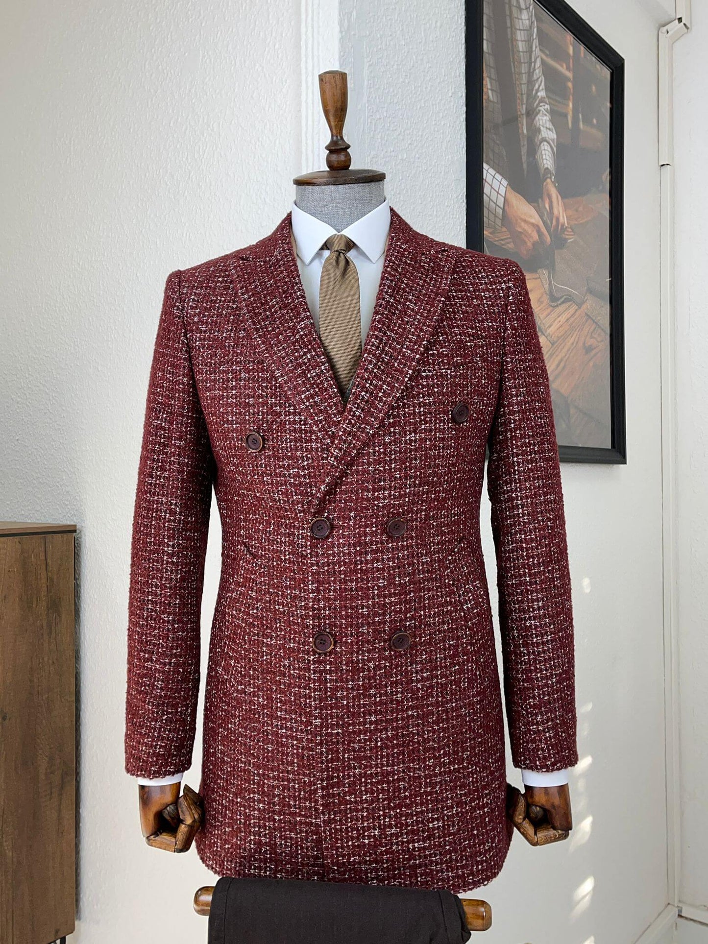 Double-breasted claret red wool coat with a sophisticated look