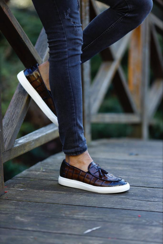 Classic Florence brown leather loafers with tassel detail, featuring an EVA sole and crafted from premium genuine leather for a smart-casual finish.