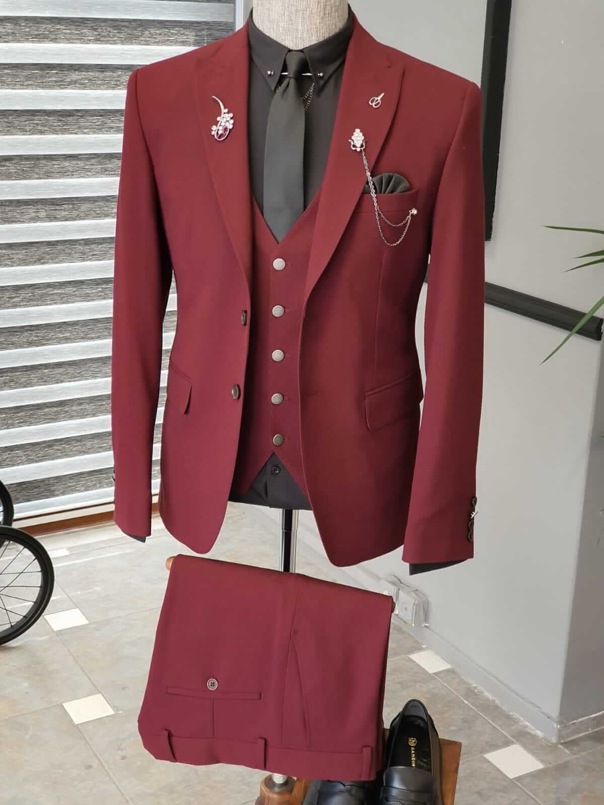 Gobi Claret Red Suit - Hollo Men