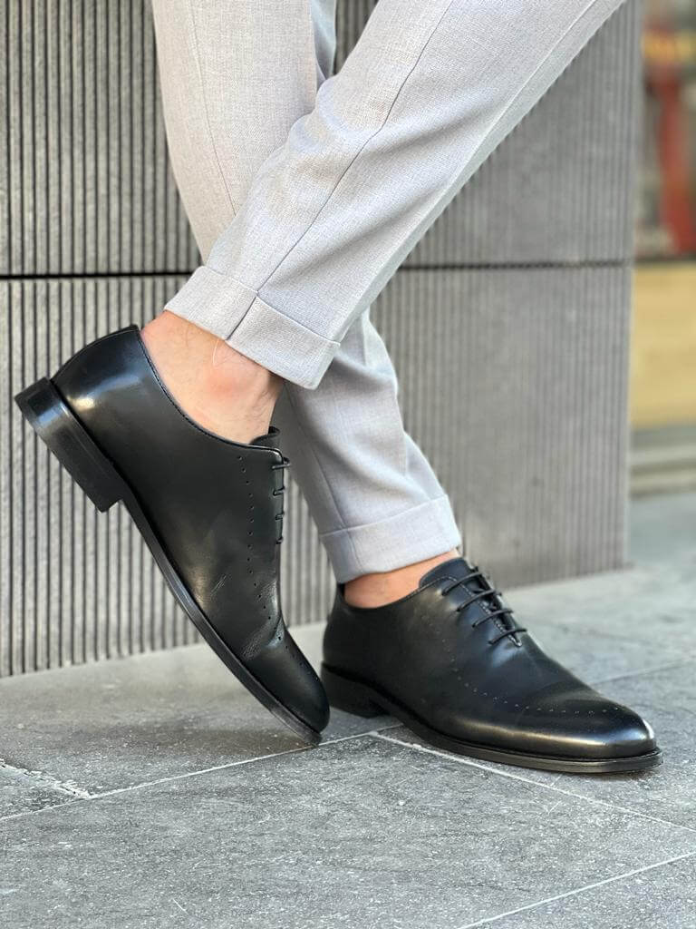 Edinburgh Edition - Black Classic Oxford Shoe. HolloMen Edinburgh Edition - Black Classic Oxford Shoe. HolloMen