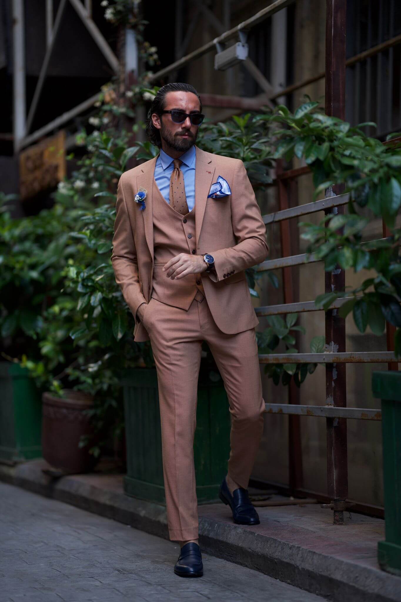 HolloMen Plaid Brown Suit
