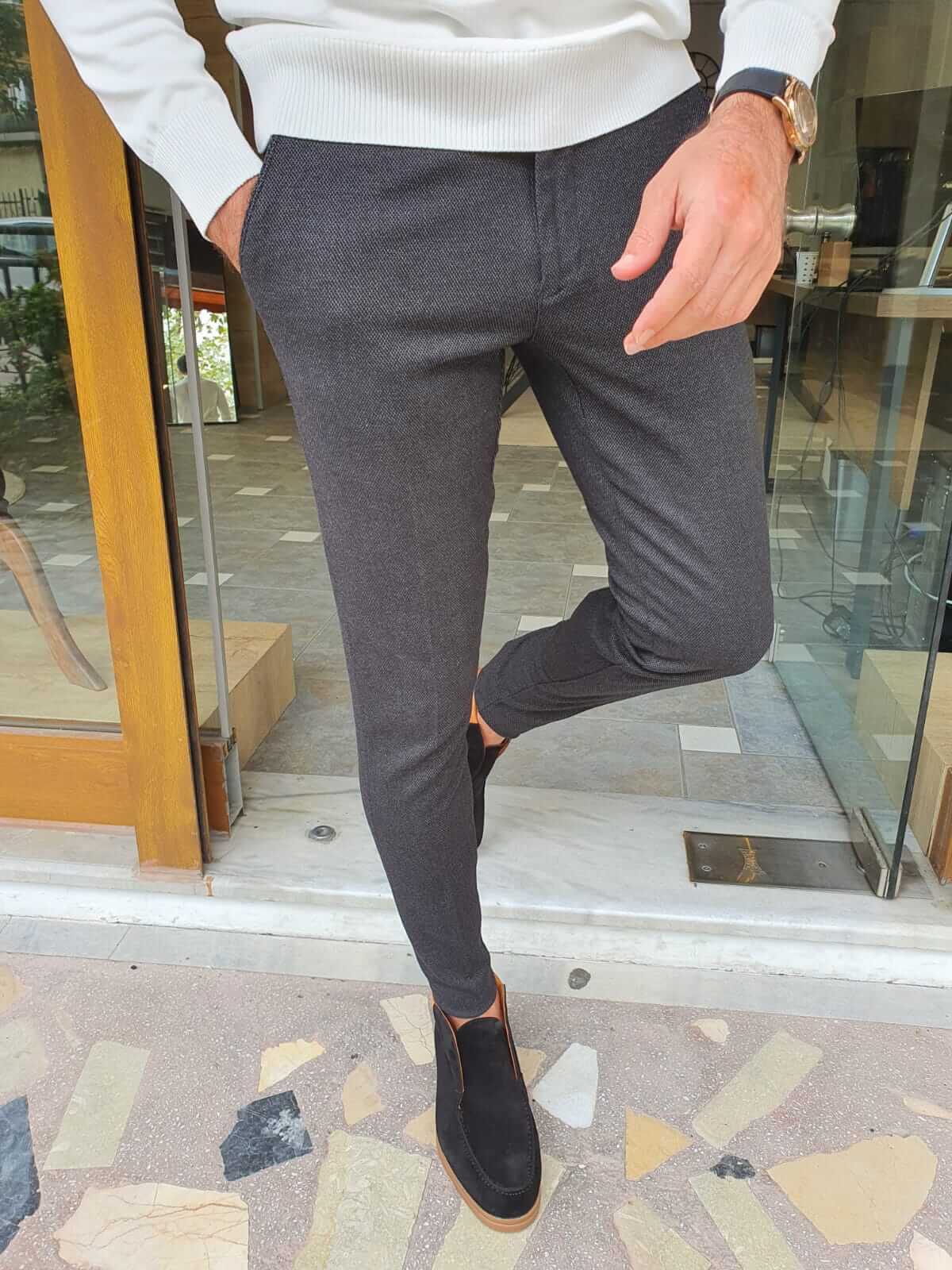 Tailored black pants with a slim-fit design