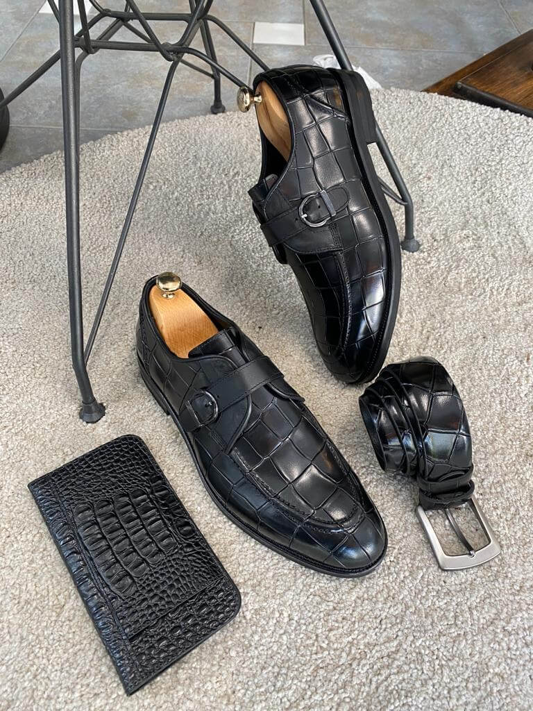 Pantof negru cu cataramă naval