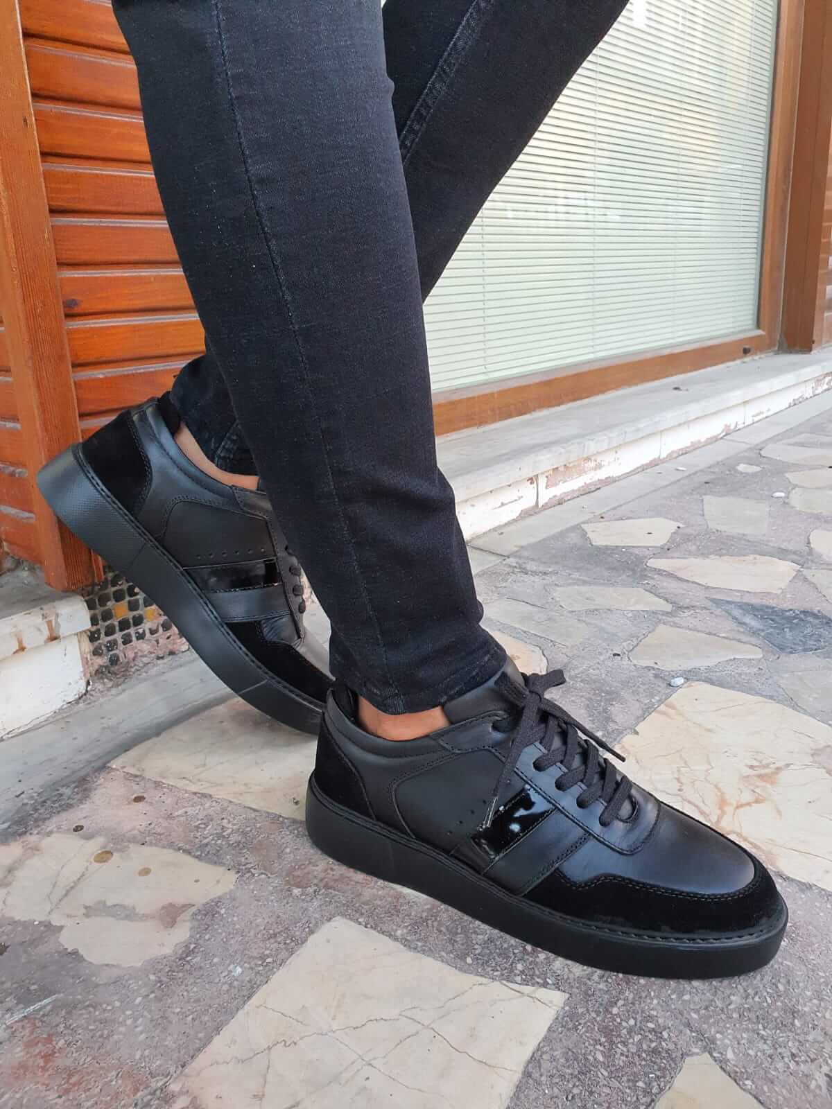 I-Ottawa Lace Up Black Sneakers