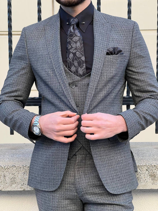 Naka-pattern na Gray Wool Suit