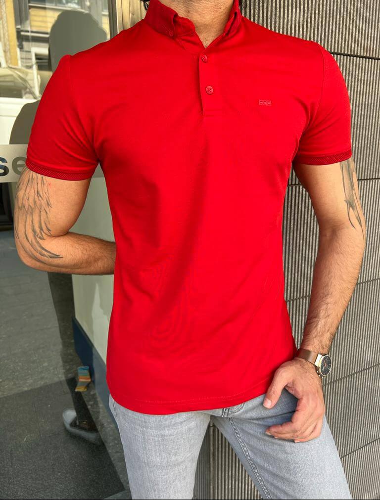 Красная футболка-поло
