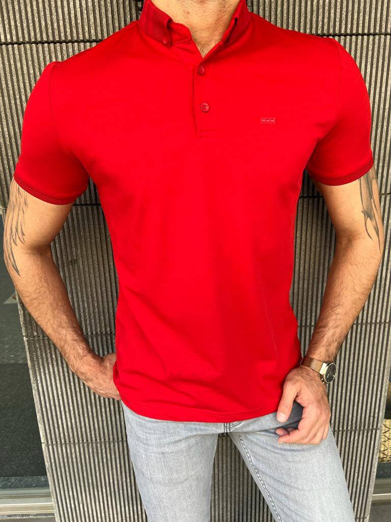 Красная футболка-поло