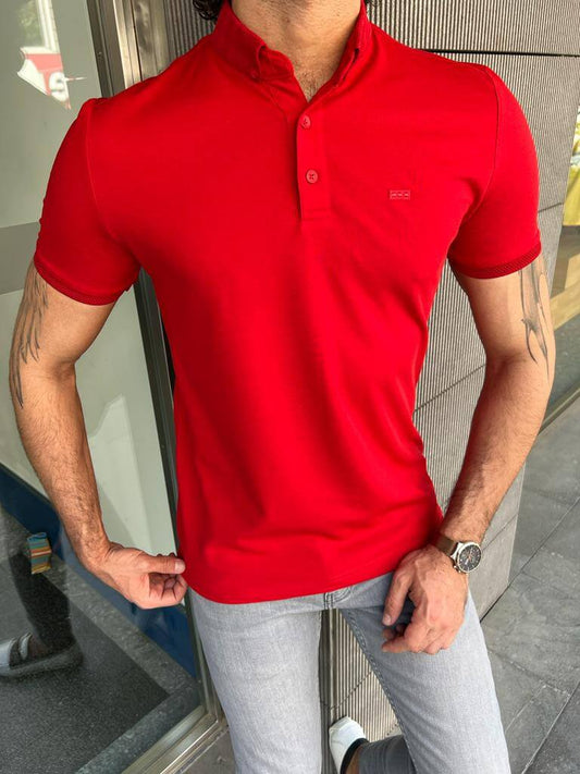 红色 Polo 衫