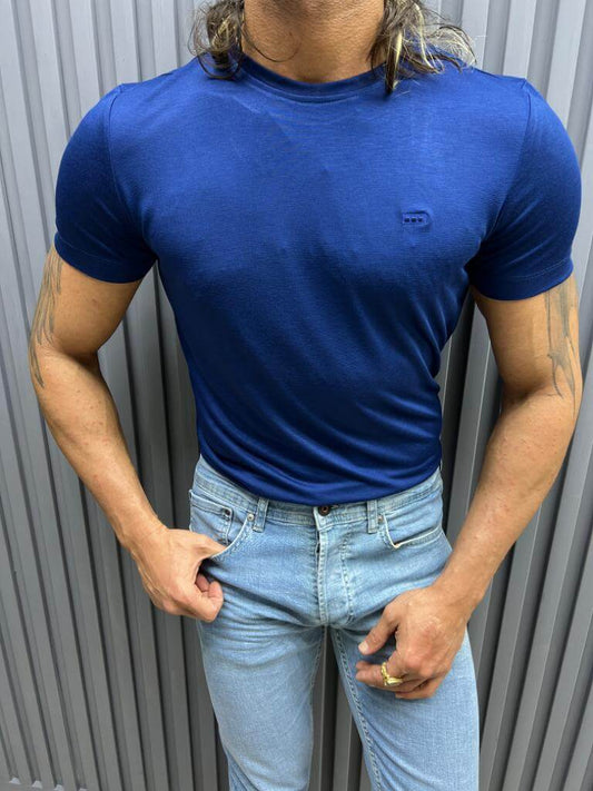 Königsblaues T-Shirt mit Rundhalsausschnitt