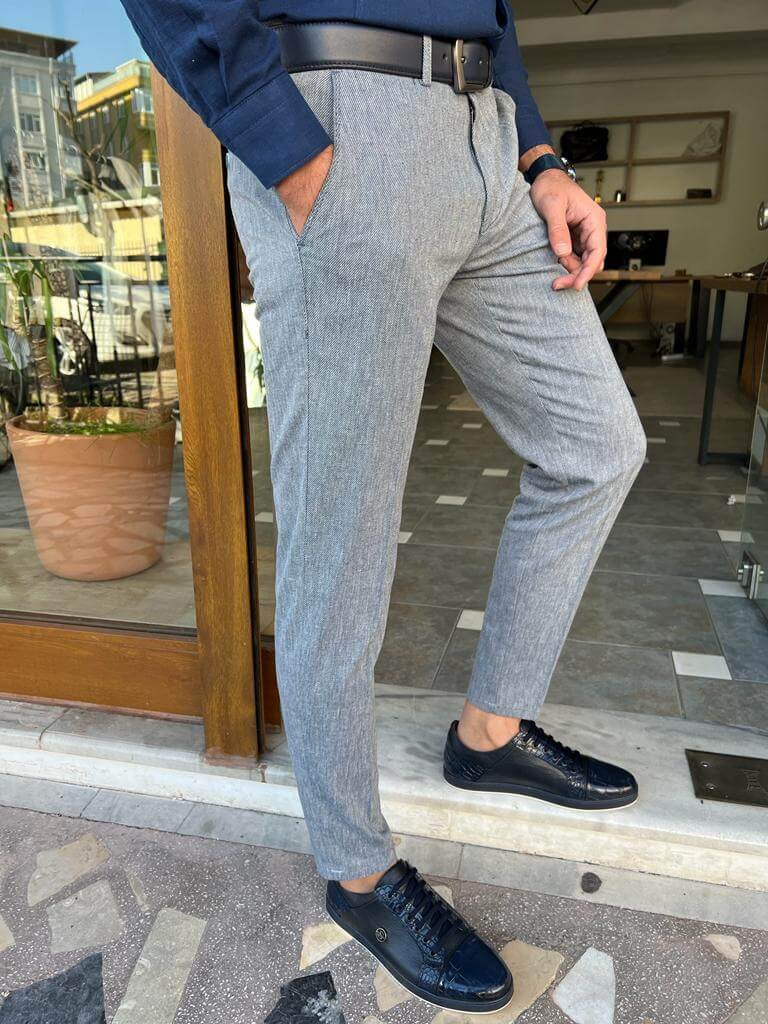 Slim fit gray trousers in breathable cotton fabric for all-day comfort