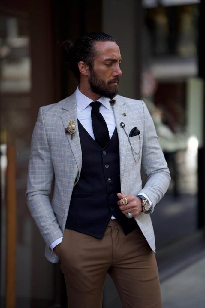  Stylish striped gray jacket.