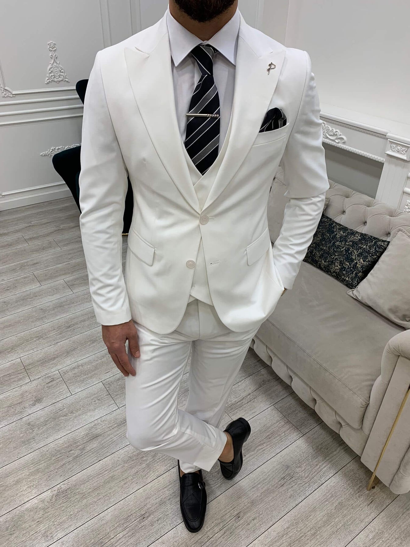 White Suit – HolloMen